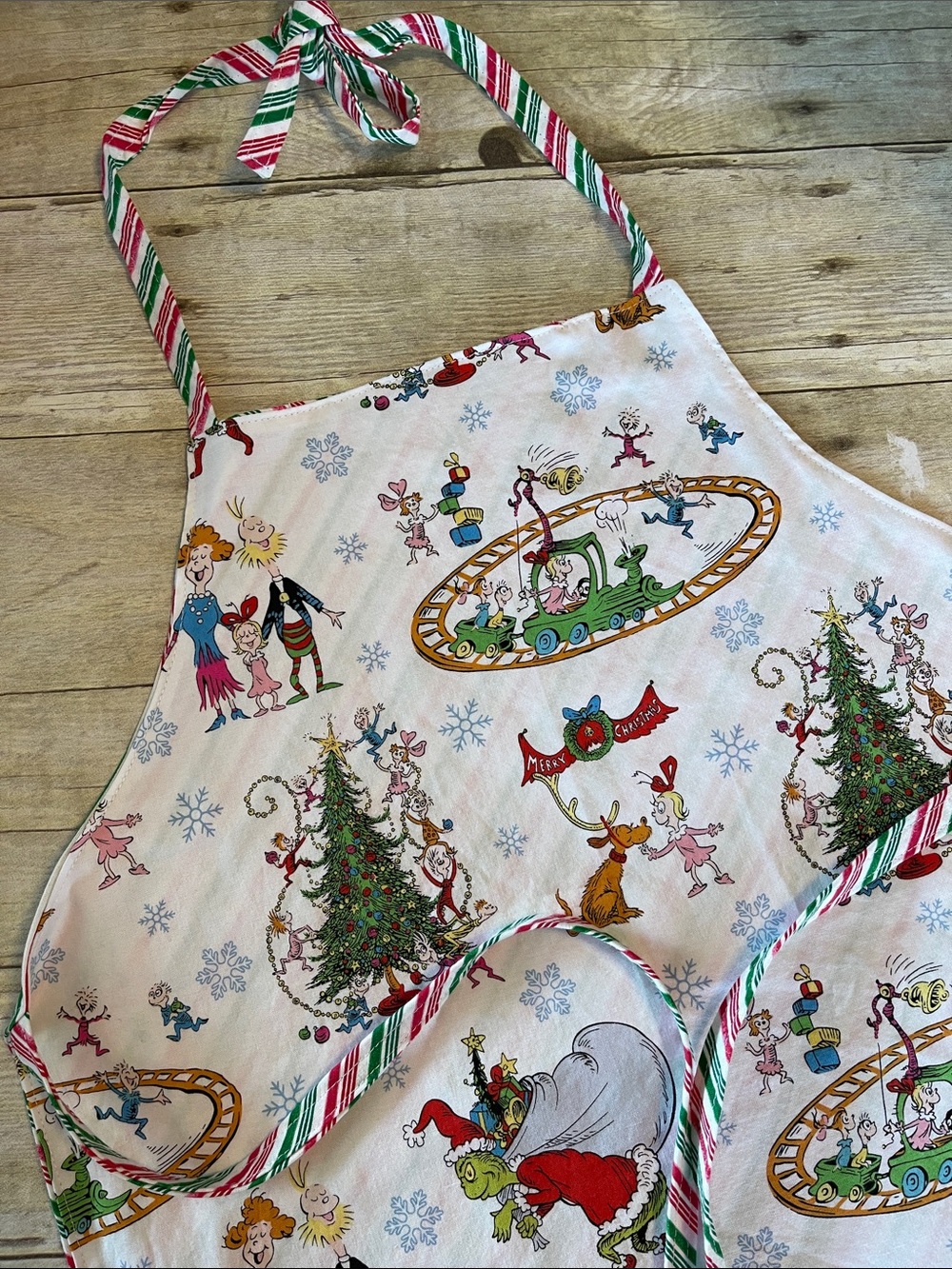 Kids Apron Grinch Reversible Fits ages 3-8 years Old With Stripes